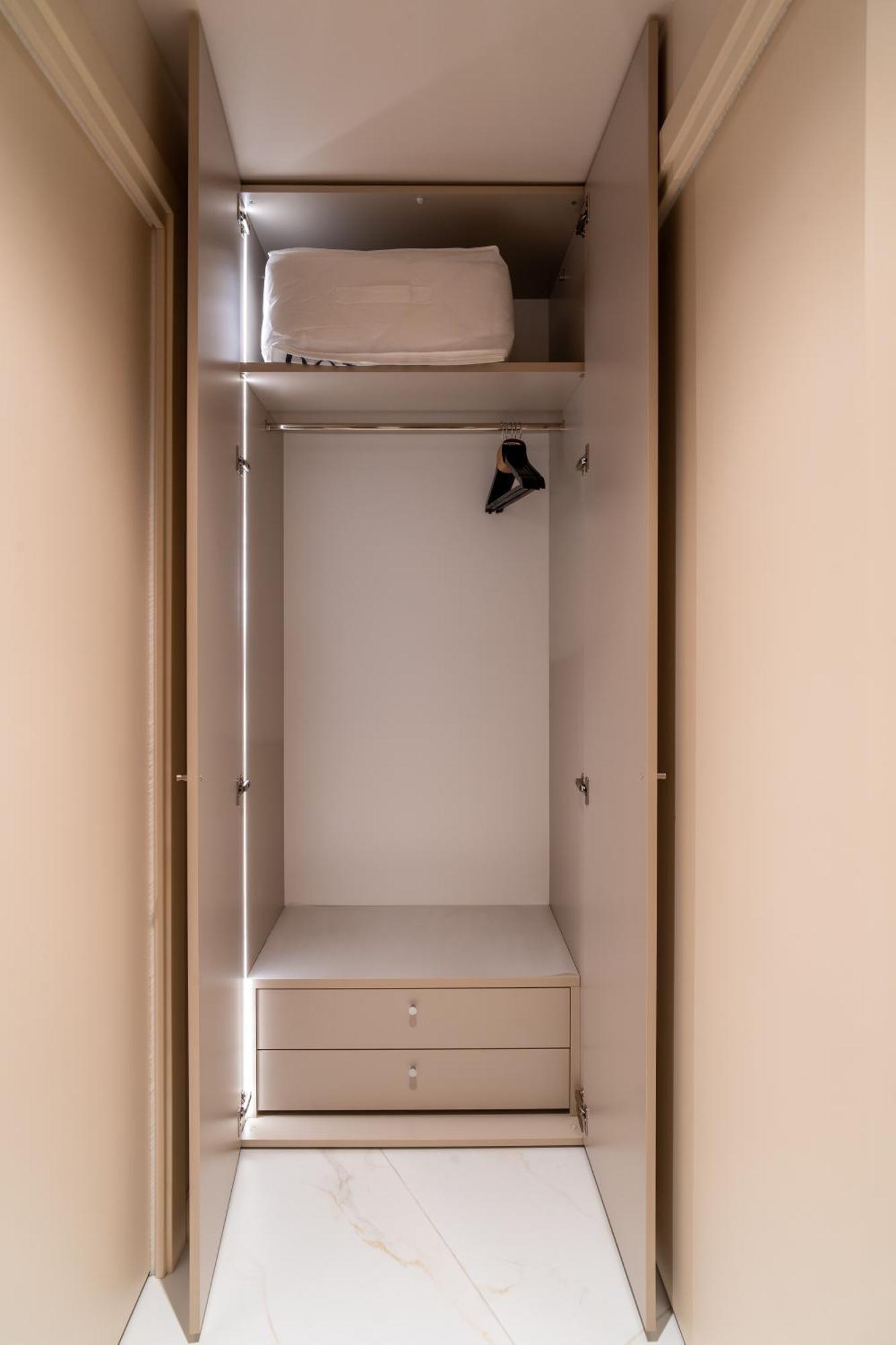 Lilyum Appartement Cagliari Buitenkant foto